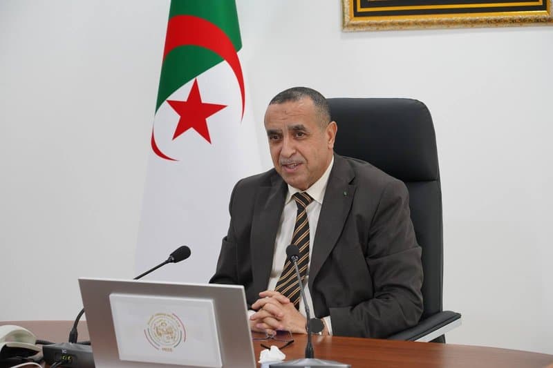 Ajal chairs a meeting to study sector management files