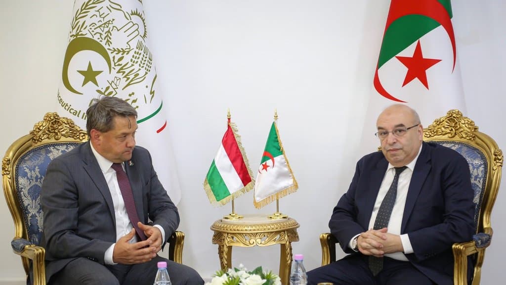 Algeria and Hungary Agree to Expand Cooperation in Pharmaceutical Industry and Research and Development