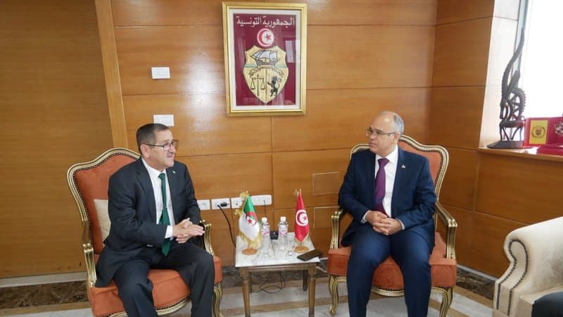 Algeria and Tunisia Discuss Enhancing Customs Cooperation and Sign Twinning Agreement in Training