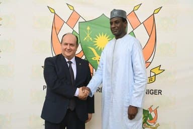 Algerian Prime Minister Received in Niamey by President of the Republic of Niger