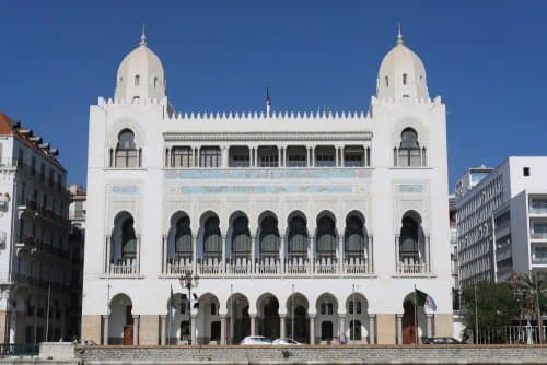 Algiers Province Announces Temporary Closure of All Forested Areas and Public Parks on Wednesday and Thursday Due to Strong Winds