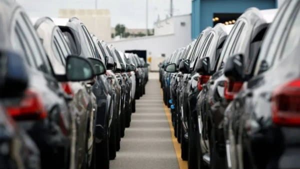 Anticipation of a Collapse in Car Prices by Approximately 100 Million