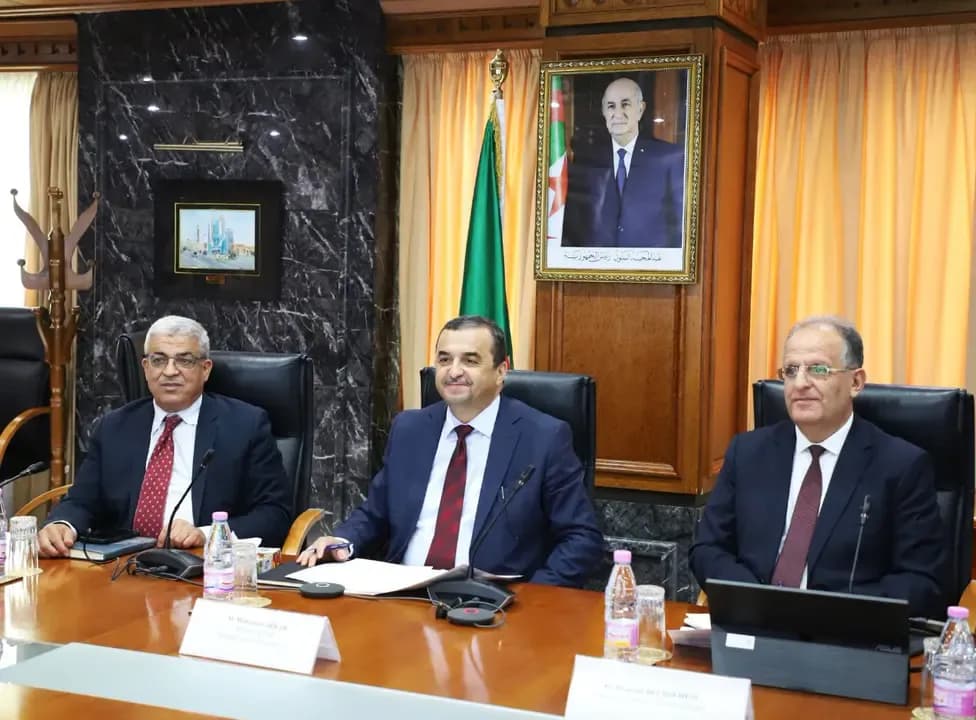 Aqrab discusses enhancing bilateral cooperation with his Bosnian counterpart