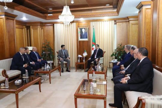 Arqab Receives Delegation from German Company 'Siemens' for Energy