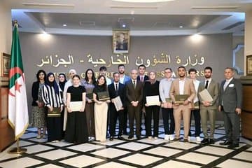 Chaib Receives Participants in the Honorary Program for Outstanding Students from the National Community