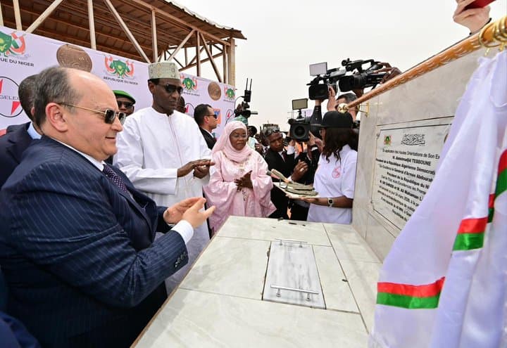 Construction of a power plant in Niamey: Sifi Ghrieb lays the first stone of the project