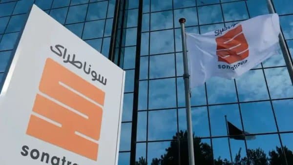 Details of the two contracts for the integrated phosphate project