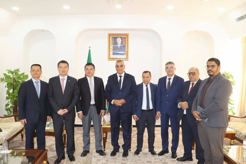 Eastern Mining Line: Jlaoui Receives Chairman of China Road and Bridge Corporation