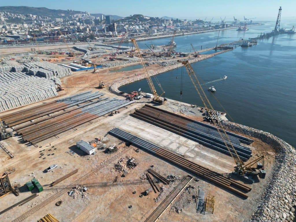 Expansion of Annaba Phosphate Port: Djilawi Emphasizes Doubling the Pace of Completion