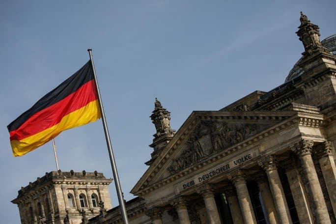Germany plans to approve a project to stimulate economic growth and create job opportunities