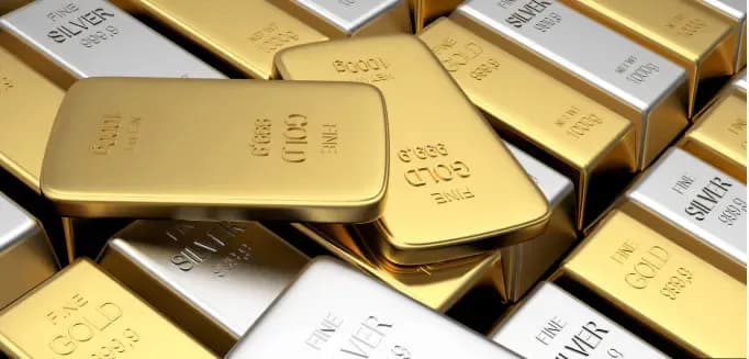 Gold Heads for First Monthly Gains in 5 Months
