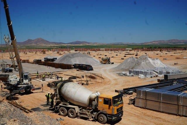 Governor of Batna Inspects the Construction of the Vehicle Assembly Plant