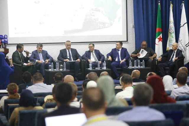 High-level seminar discusses the strategic dimensions of the Algeria railway project