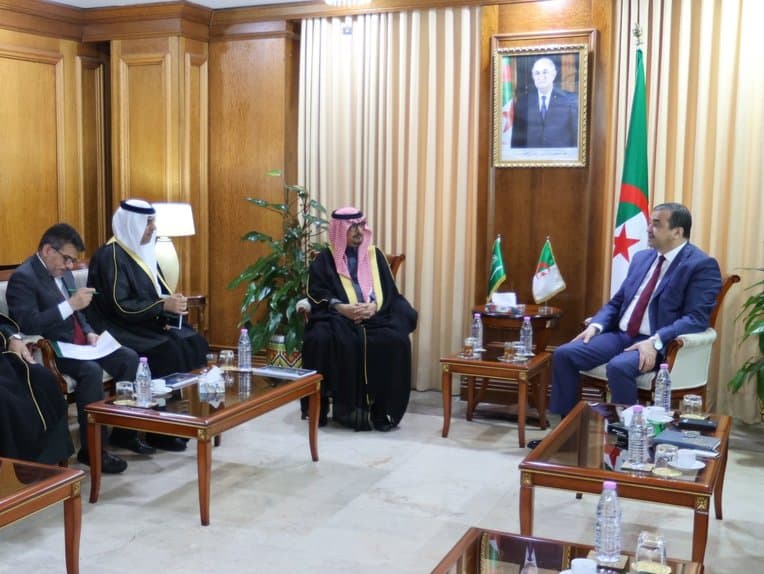 Hydrocarbons and Mines: Mr. Arqab Receives the CEO of Abunayyan Holding Company