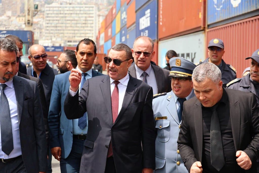 Interior Minister Orders Acceleration of Ship Unloading and Reduction of Their Docking Time