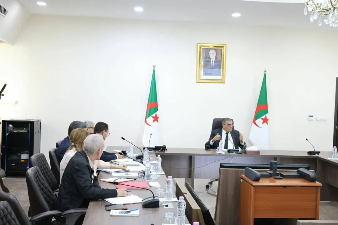 Jalawi chairs a coordination meeting to follow up on highway projects