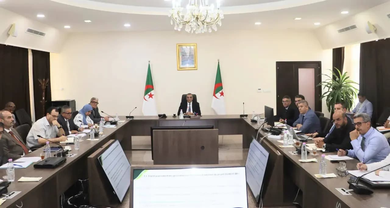 Jalawi follows up on financing and implementation procedures for the Laghouat-Guerrara-Menia railway project