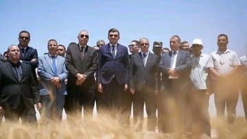 Launch of the harvest campaign on 1050 hectares of hard wheat during the visit of the Minister of Agriculture to Ouargla - Iqtissad Al Balad