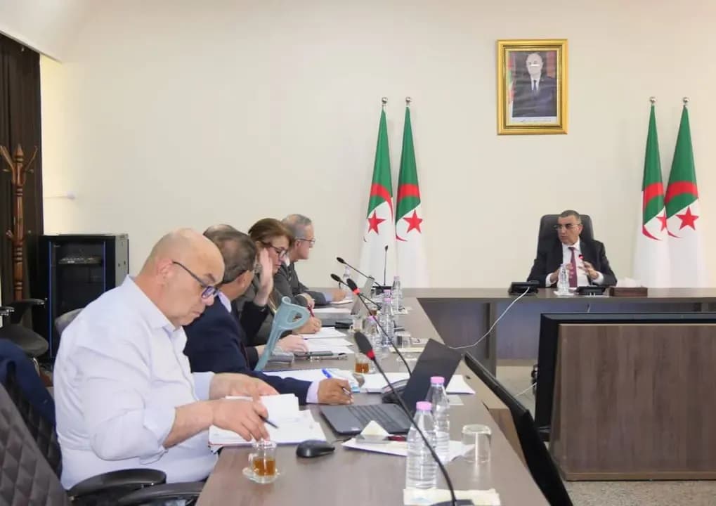 Meeting to Follow Up on the Establishment of an Algerian-Chinese Company for Dredging Ports and Expanding the Port of Annaba