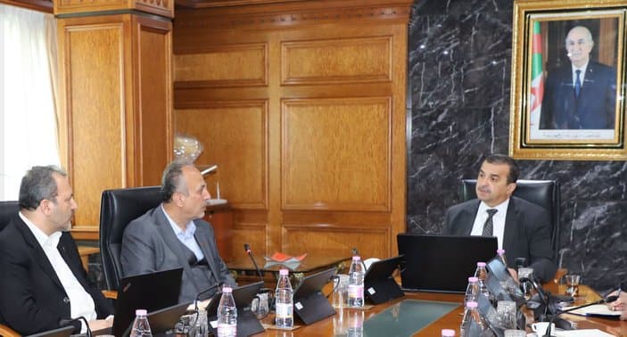 Minister of Hydrocarbons Receives President of Iranian Company “Farayand”