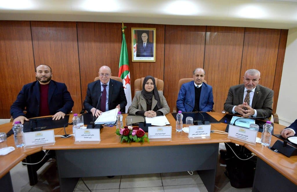 Minister of Industry Discusses New Measures to Attract Investors