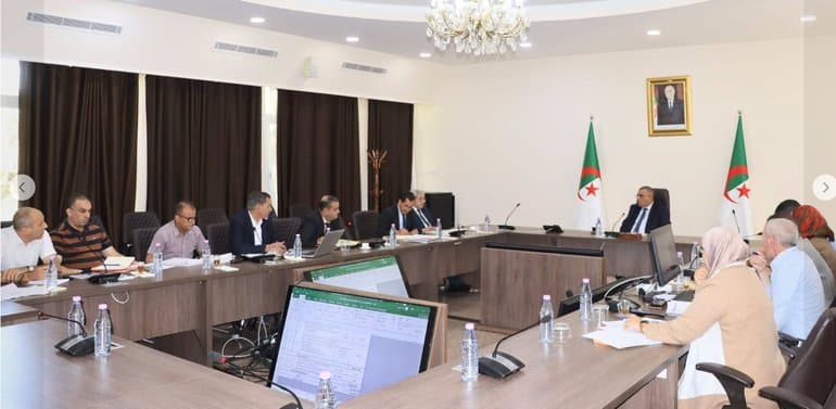 Minister of Public Works Calls for Accelerating the Completion of Road and Highway Projects and Ensuring Their Delivery on Time