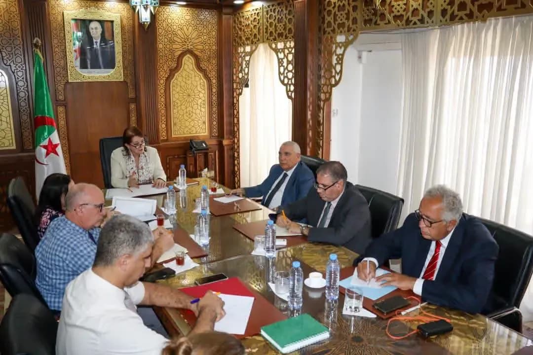 Minister of Tourism Chairs a Coordination Meeting with Professionals and Operators