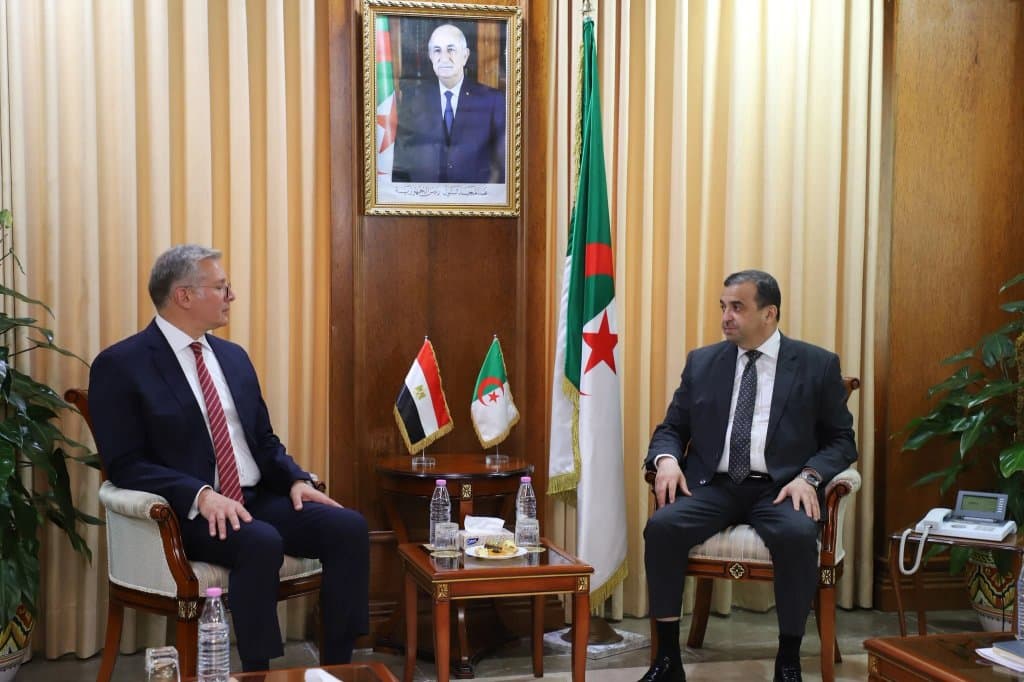 Mr. Arqab discusses ways to enhance cooperation with the Egyptian Minister of Petroleum and Mineral Resources