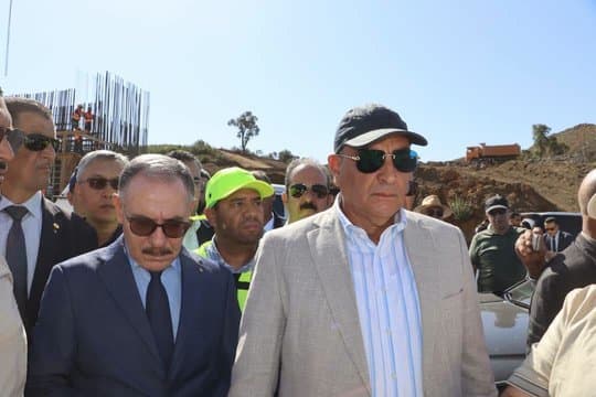 Mr. Djalawi inspects the eastern mining railway project workshops in Souk Ahras
