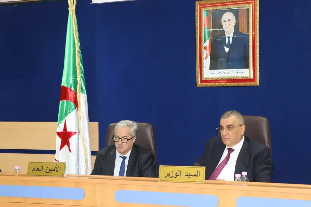 Mr. Djalawi meets with sector directors for southern provinces