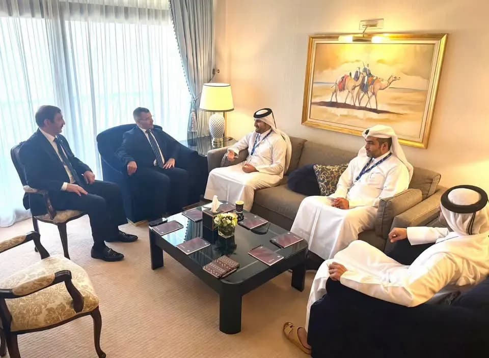Mr. Rakash discusses opportunities to expand Algerian-Qatari investment partnership in Doha