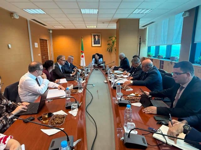 Mrs. Abdel Latif Receives a Delegation from the International Monetary Fund