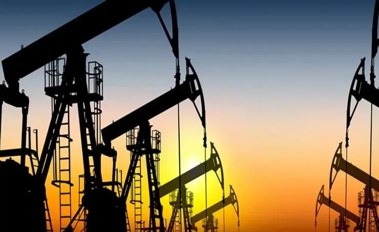 Oil Prices Rise Amid Supply Risks