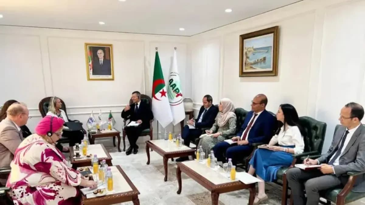Rakach receives a delegation from the International Monetary Fund