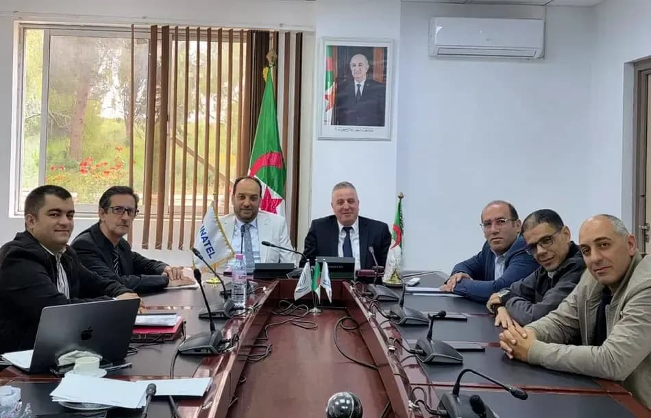 Renewal of partnership between the Algerian Phone Industry Company and the Banking Services Company