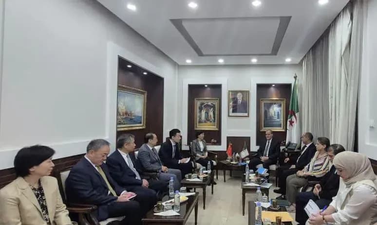 Rziq discusses enhancing trade partnership with a delegation from China's Hunan province