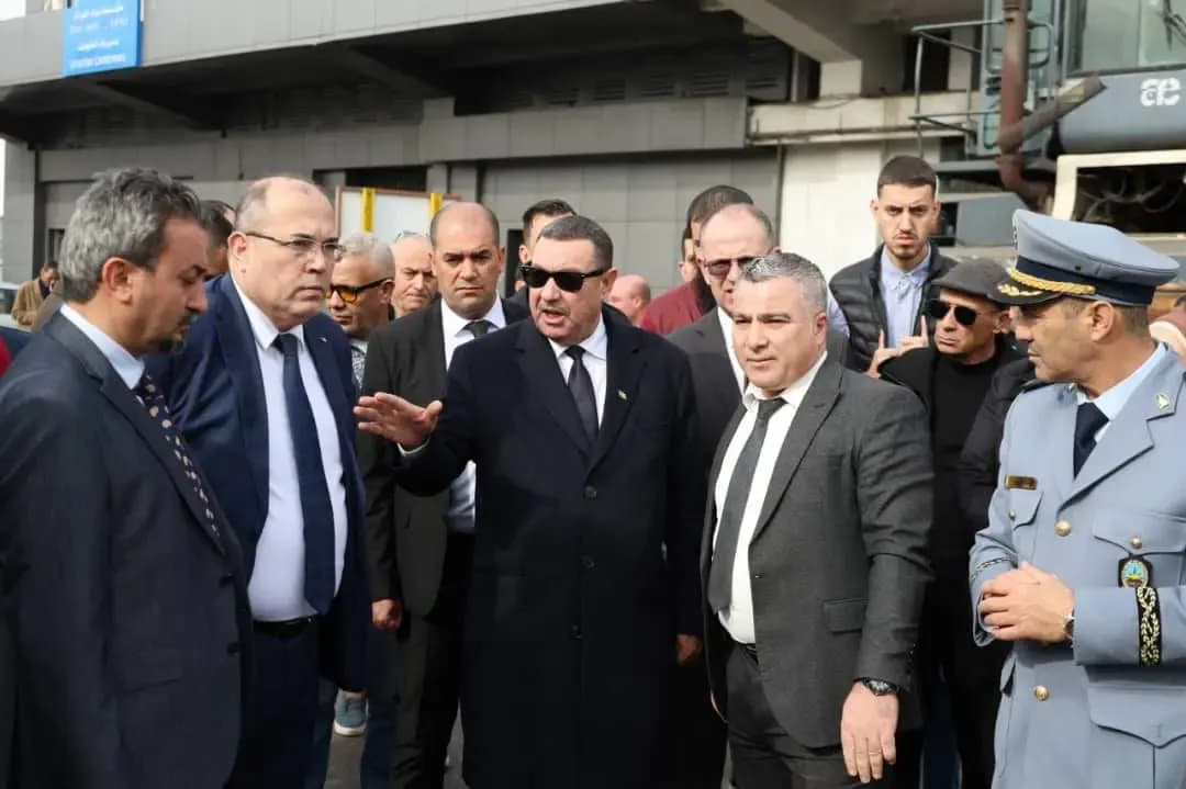 Sayoud makes a surprise inspection visit to the Port of Algiers