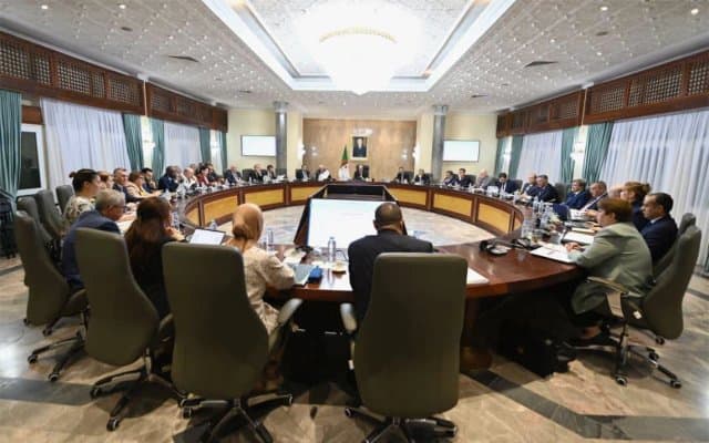 Several files on the agenda of its meeting: The government's 'projects'