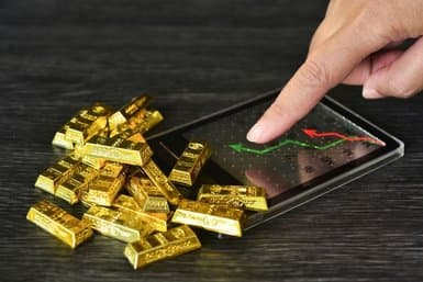 Slight decline dominates gold prices in Algeria amid investor anticipation.