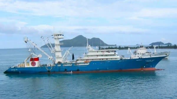 The decision to customs clear fishing vessels in deep seas comes into effect