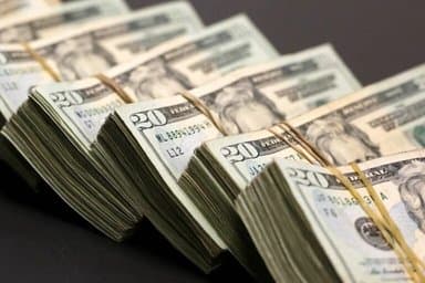 The dollar heads for weekly gains amid doubts about the peace agreement with Iran
