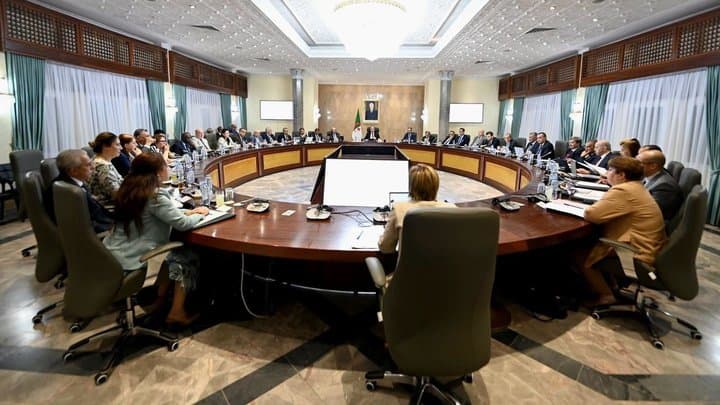 The government follows up on the projects for the valorization of brine and the development of major mining projects