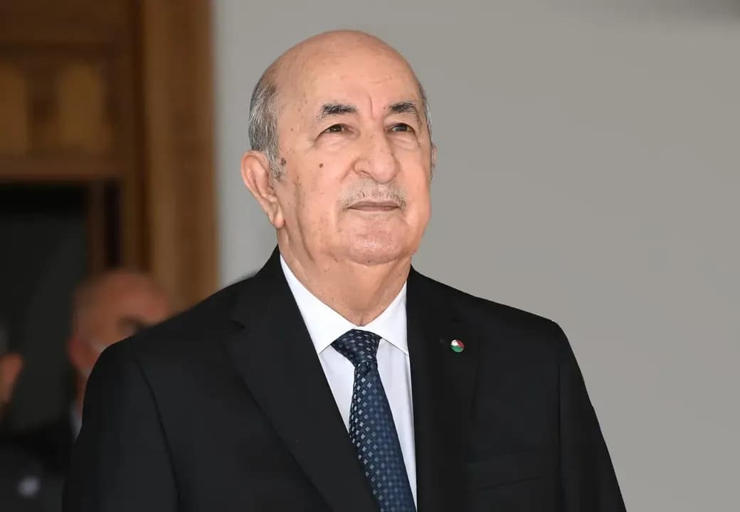 The President follows a documentary on the Western Mining Railway line