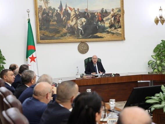 The President praises the positive growth of youth's role in the economic sector and business management