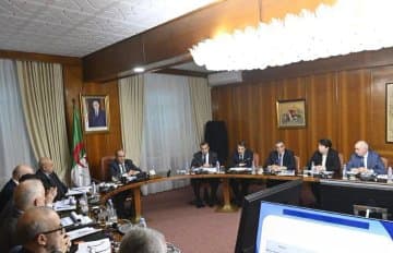 The Prime Minister chairs a joint ministerial council meeting to study the progress of the integrated phosphate project