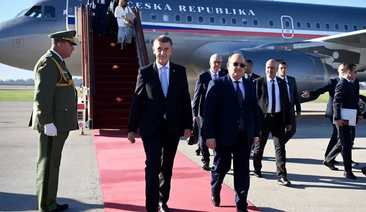 The Prime Minister of the Czech Republic arrives in Algeria