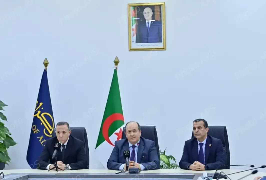 The Prime Minister supervises the appointment of Mohamed Lamine Labo as Governor of the Bank of Algeria