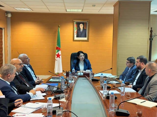 Trade: Abla Abdel Latif Chairs a Meeting with Representatives of Café Owners and Roasters