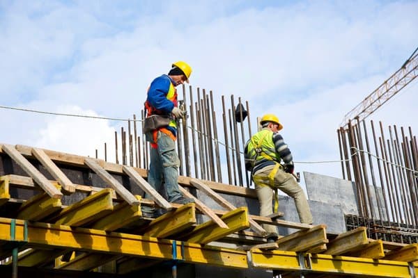 Vocational training and public works: A synergy for the benefit of structuring projects