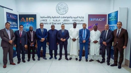 Zerouki assesses the progress of the fiber optic connection project across the Sahara